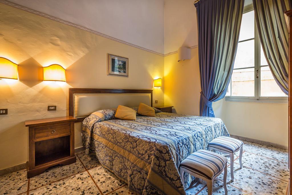 Tourist House Duomo Hotel Florence Buitenkant foto