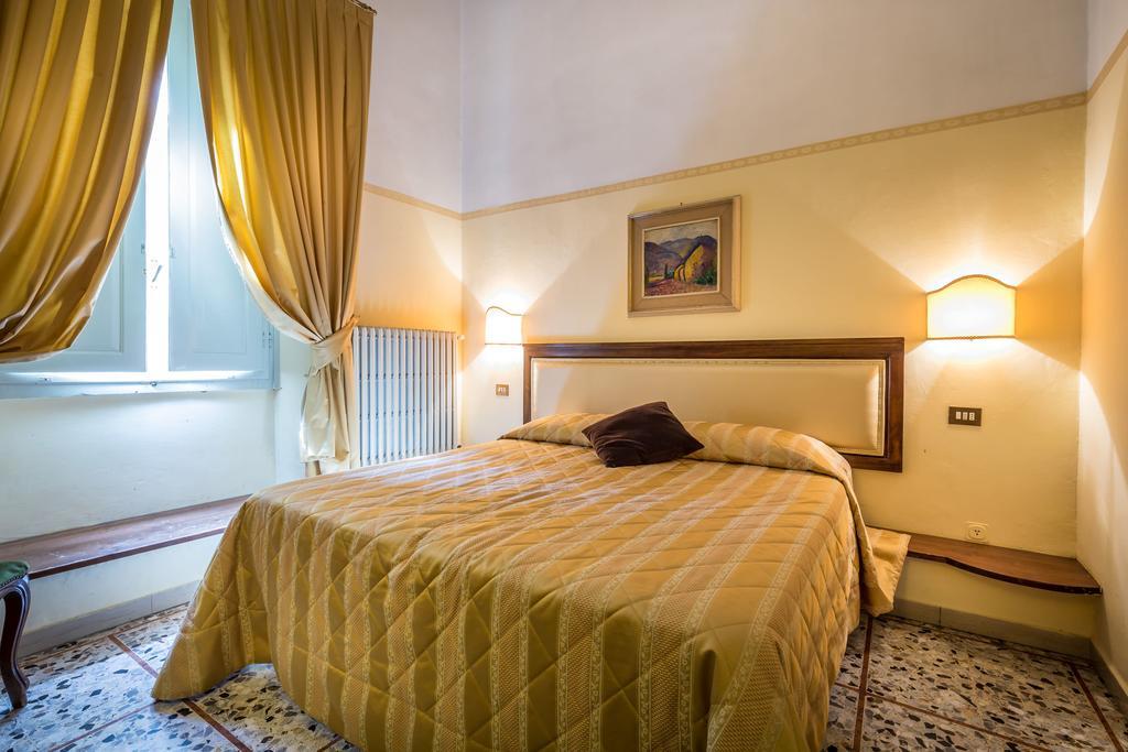 Tourist House Duomo Hotel Florence Buitenkant foto
